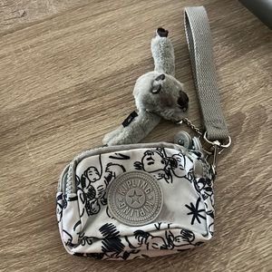 Kipling keychain Mickey Mouse addition